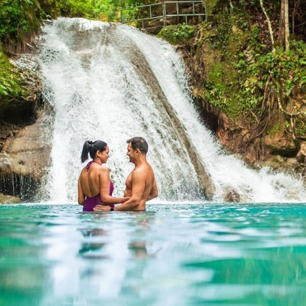 Jamaica Beach Bar-B-Que & Irie Blue Hole